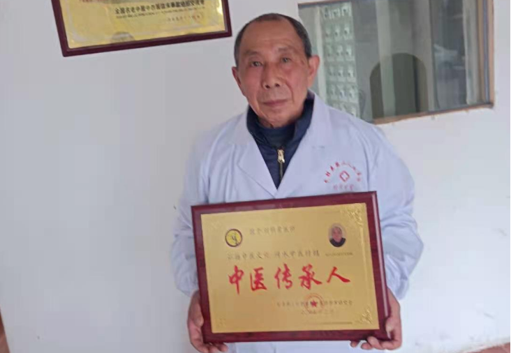 刘明常